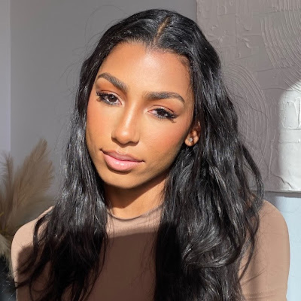 Meet your Posher, D'amani